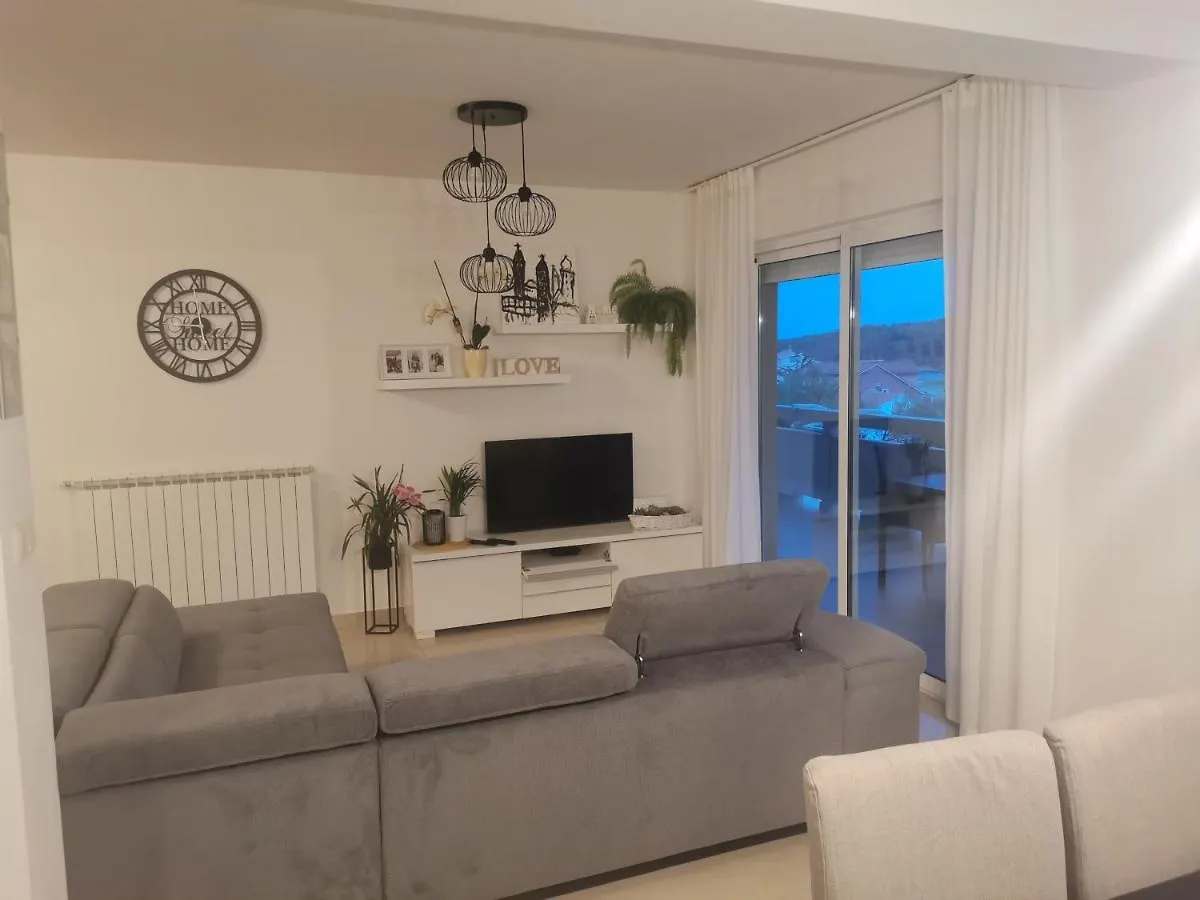 Apartman Ana Kampor Apartment
